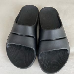 OOfos Slide Sandals (unisex)